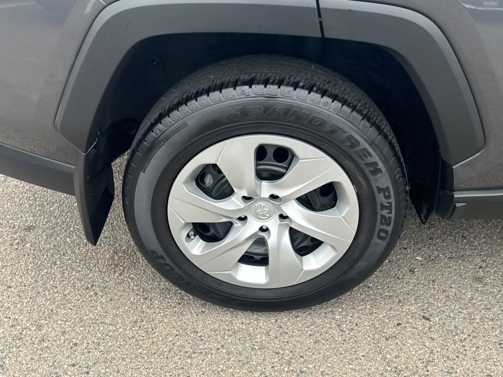 Used 2023 Toyota RAV4 LE AWD/4WD image 38