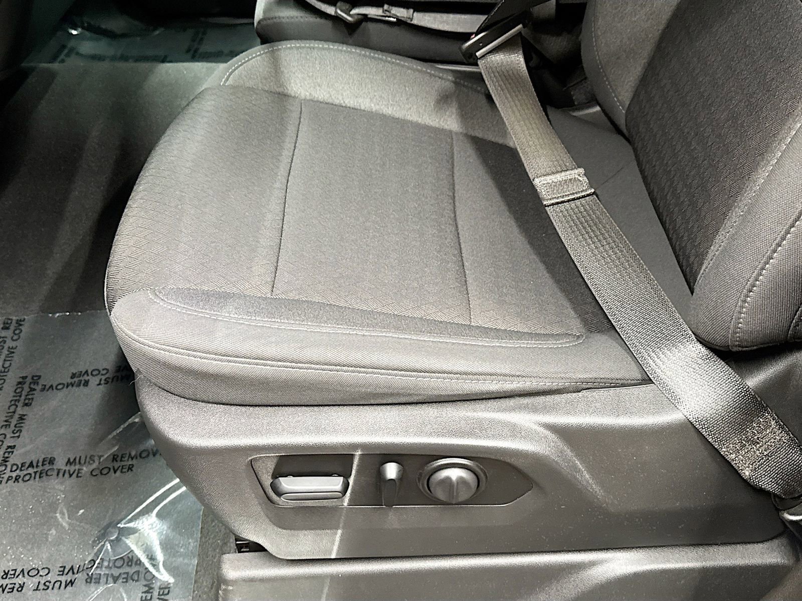 Used 2021 Chevrolet Silverado 1500 LT w/ Z71 Off-Road Package AWD/4WD image 21