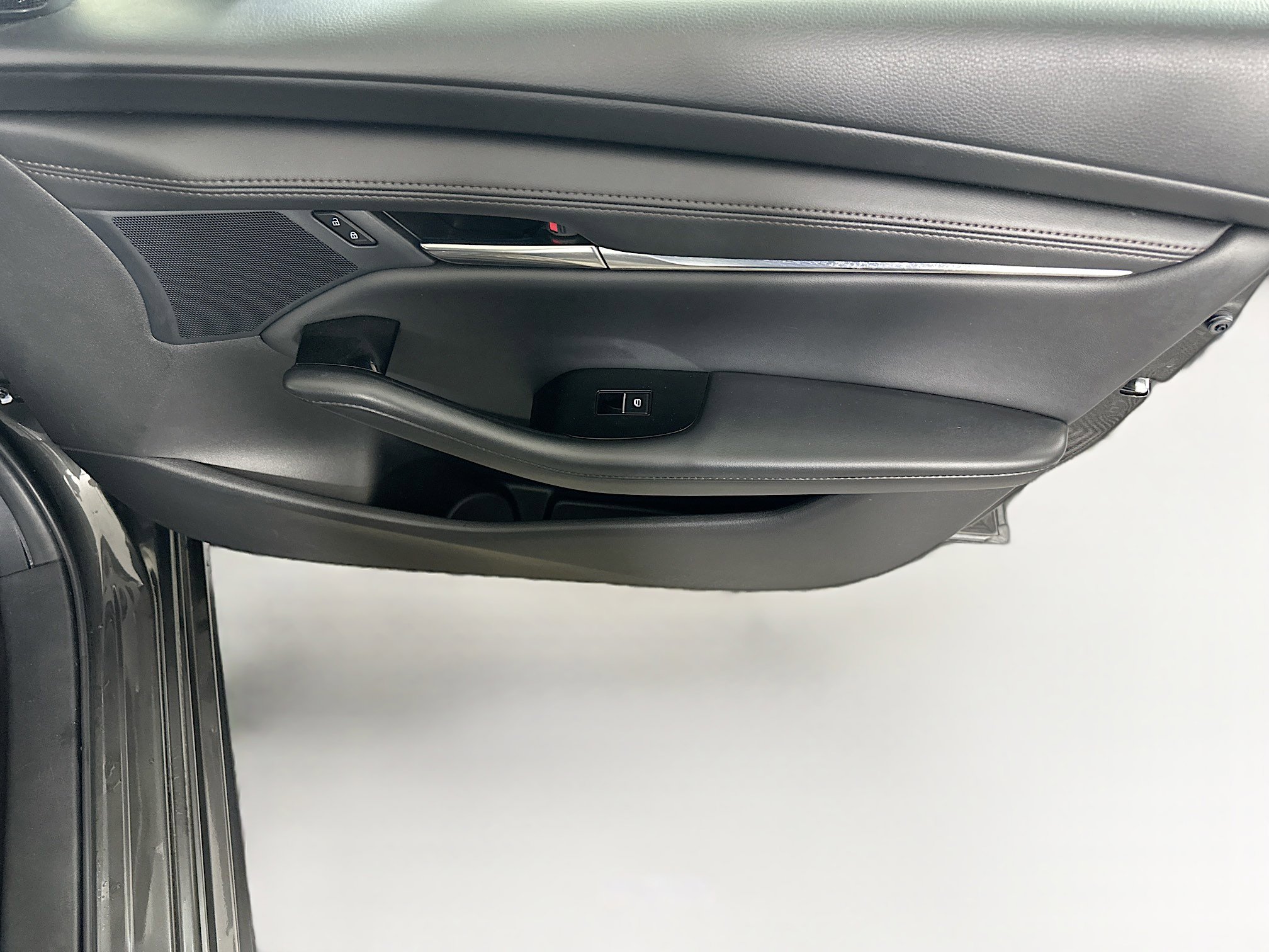 Used 2025 MAZDA MAZDA3 s image 31