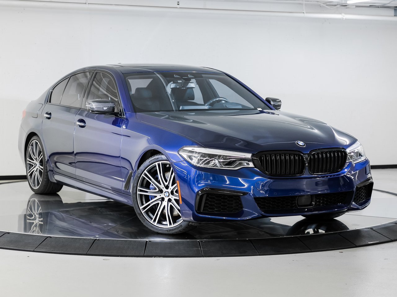 Used 2018 BMW M550i xDrive image 9