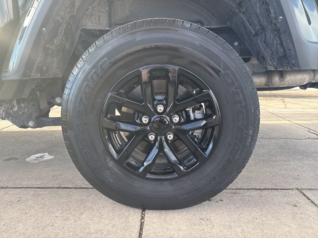 Used 2022 Jeep Gladiator Sport image 25