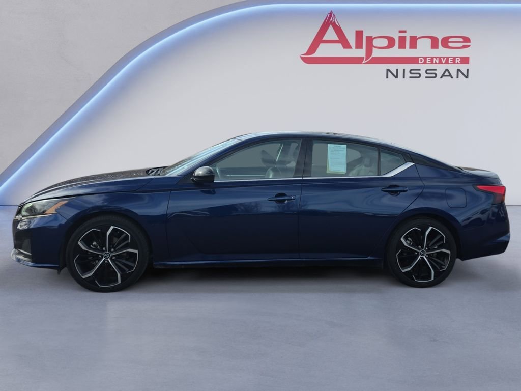 Used 2024 Nissan Altima 2.5 SR image 2