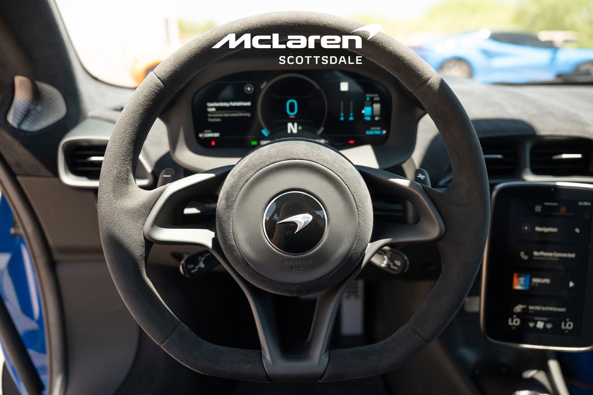 Used 2023 McLaren Artura image 16