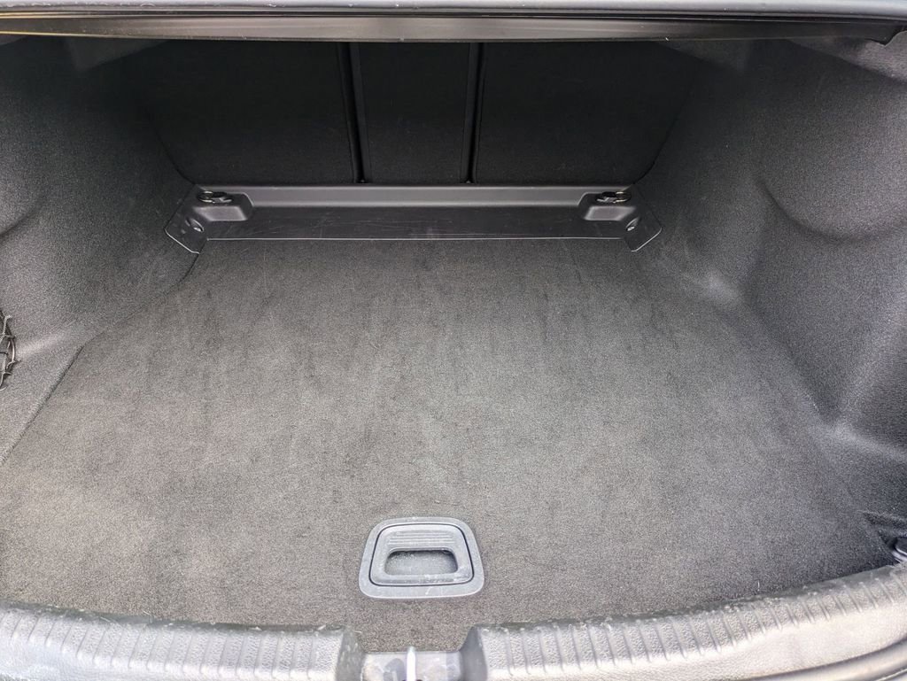 Used 2025 Mercedes-Benz C 300 4MATIC Sedan image 28