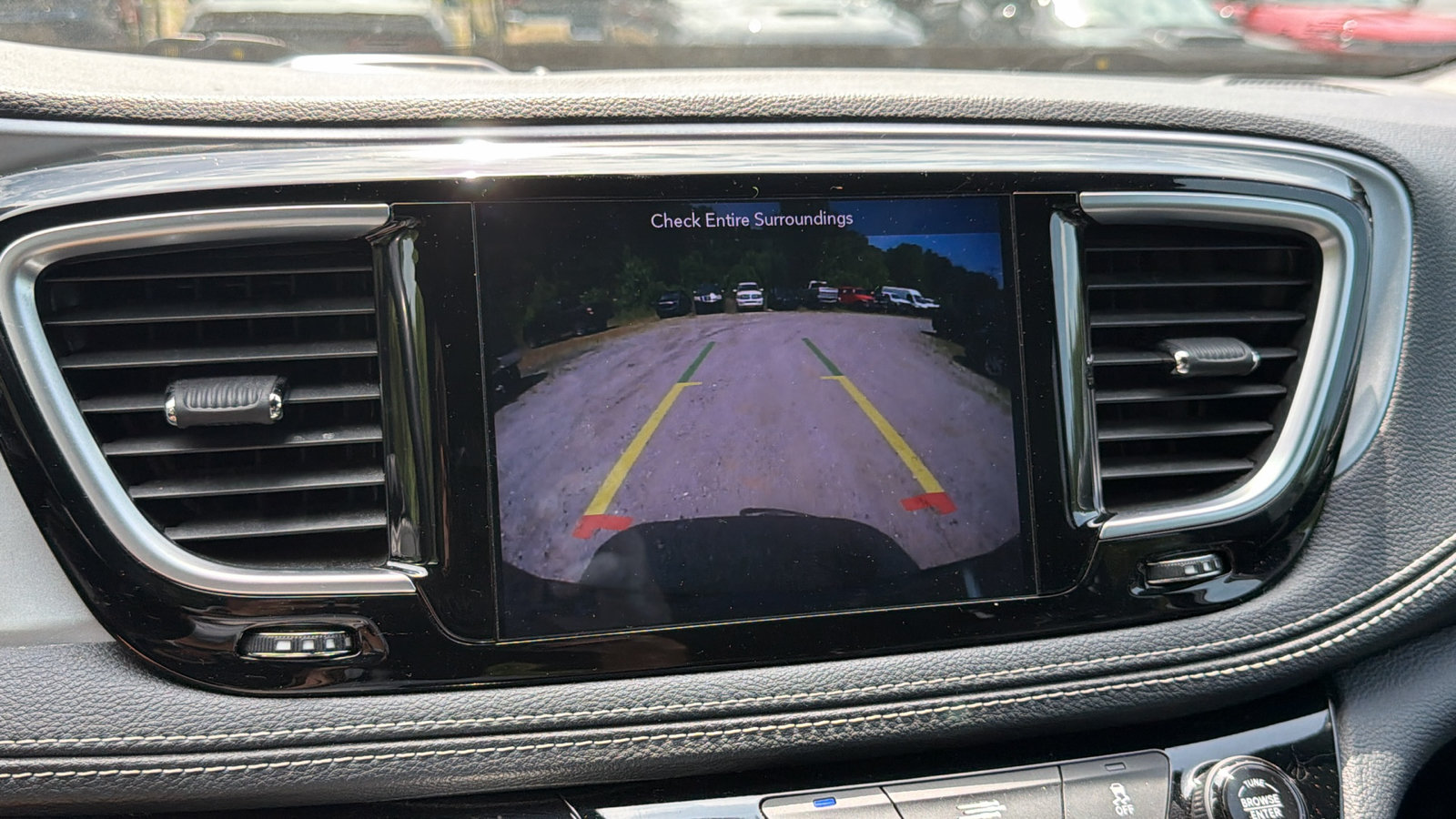 Used 2019 Chrysler Pacifica Limited w/ S Appearance Package FWD image 35
