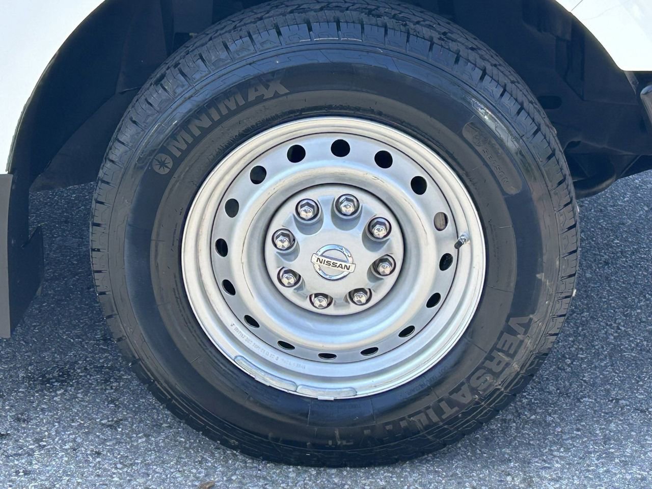 Used 2021 Nissan NV 2500 S image 7