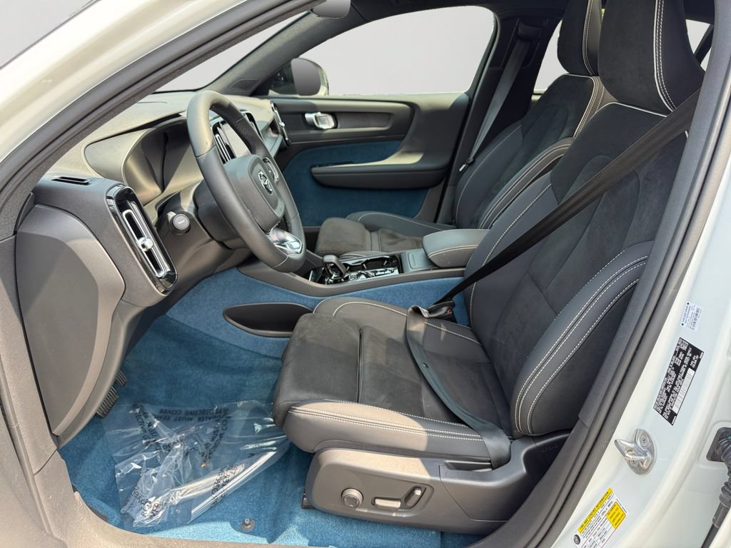Certified 2023 Volvo C40 P8 Recharge Plus AWD/4WD image 18