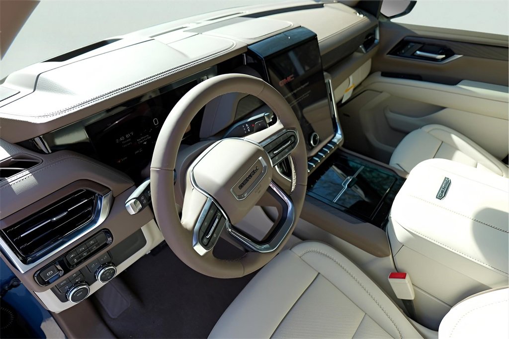 New 2026 GMC Yukon Denali w/ Sun & Power Step Package image 8