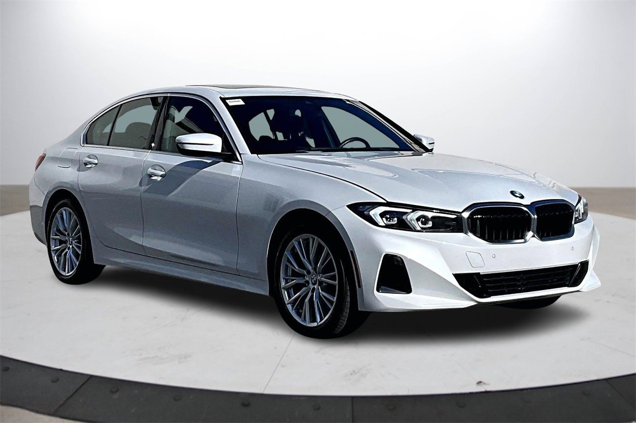 Used 2024 BMW 330i xDrive Sedan w/ Convenience Package image 2