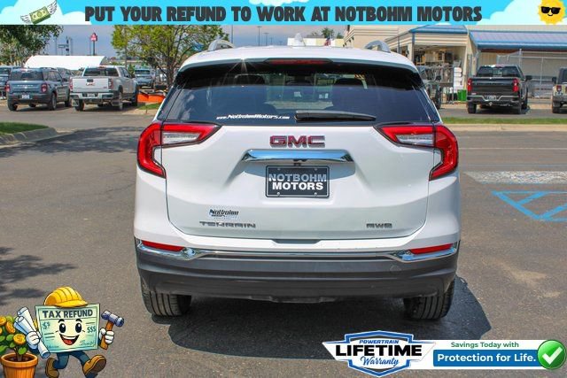 Used 2024 GMC Terrain SLT image 8