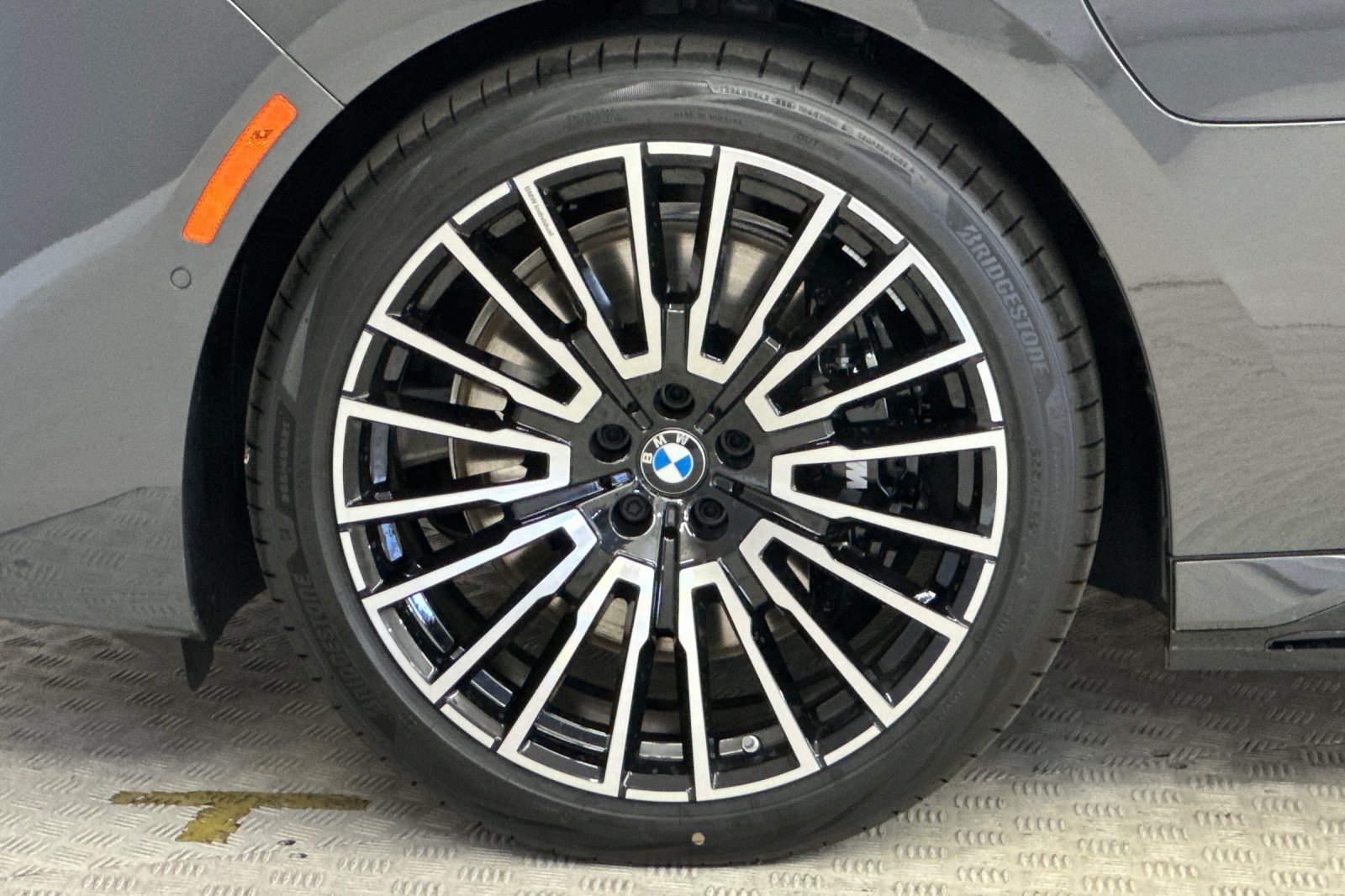 New 2026 BMW 750e xDrive w/ Premium Package AWD/4WD image 12