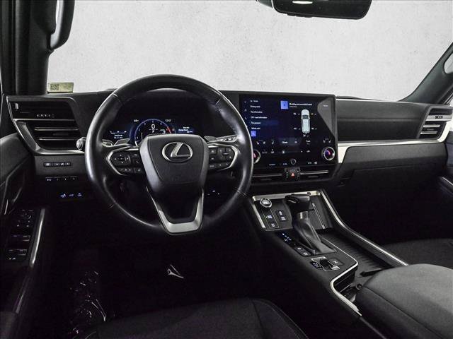 Used 2024 Lexus GX 550 w/ Accessory Package (Z1) AWD/4WD image 19