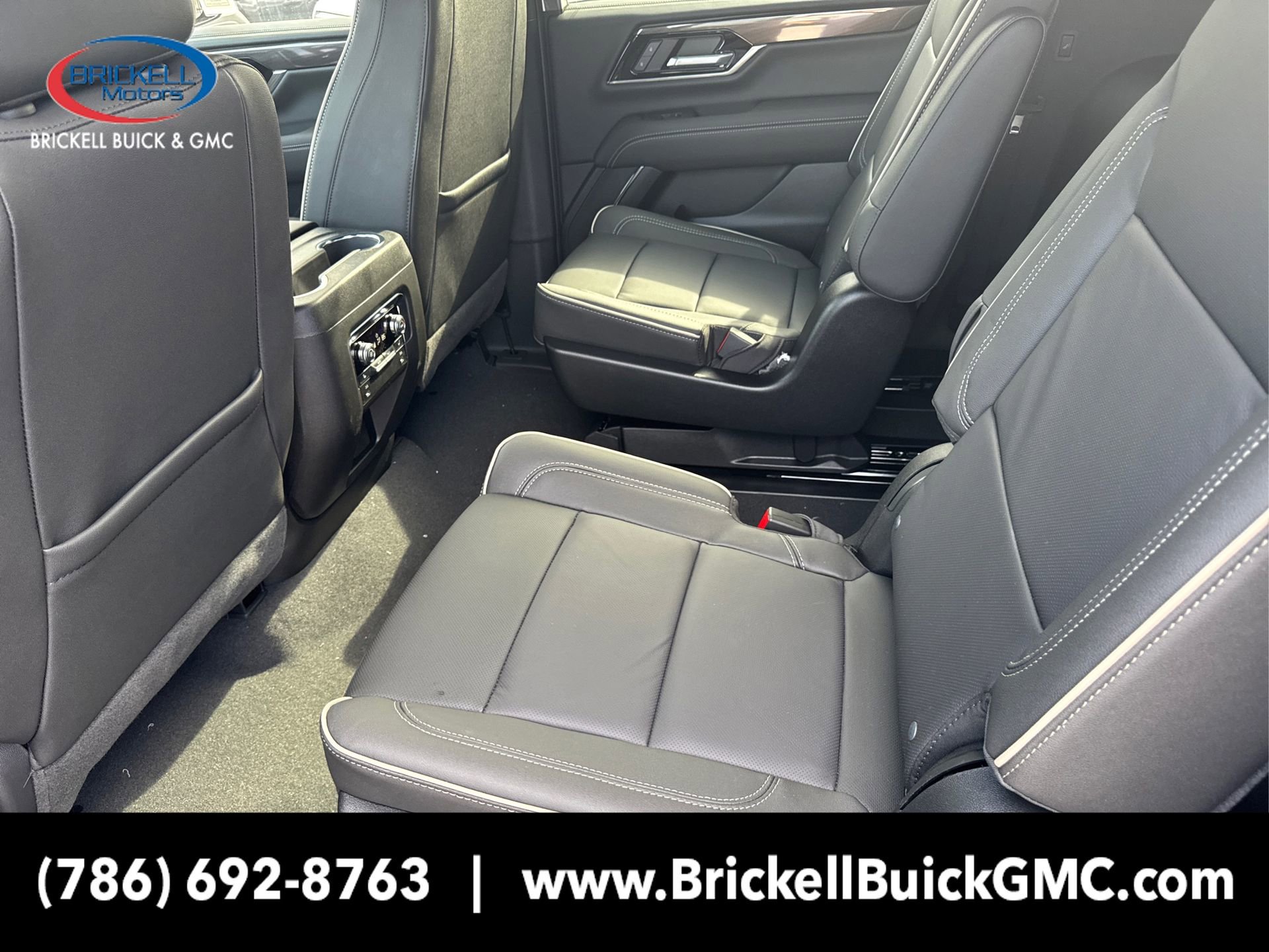 New 2026 GMC Yukon XL Elevation image 10