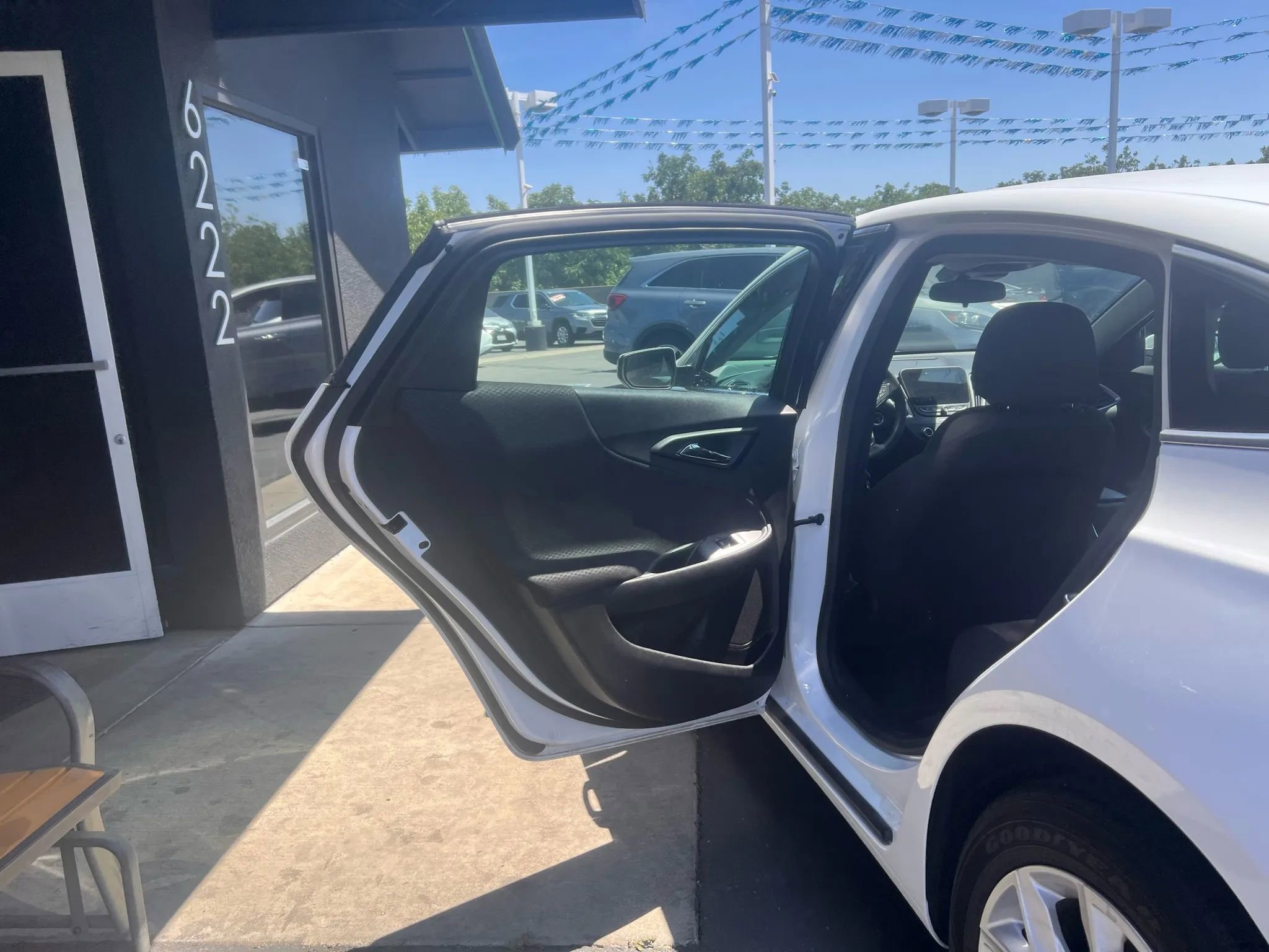 Used 2023 Chevrolet Malibu LT image 8