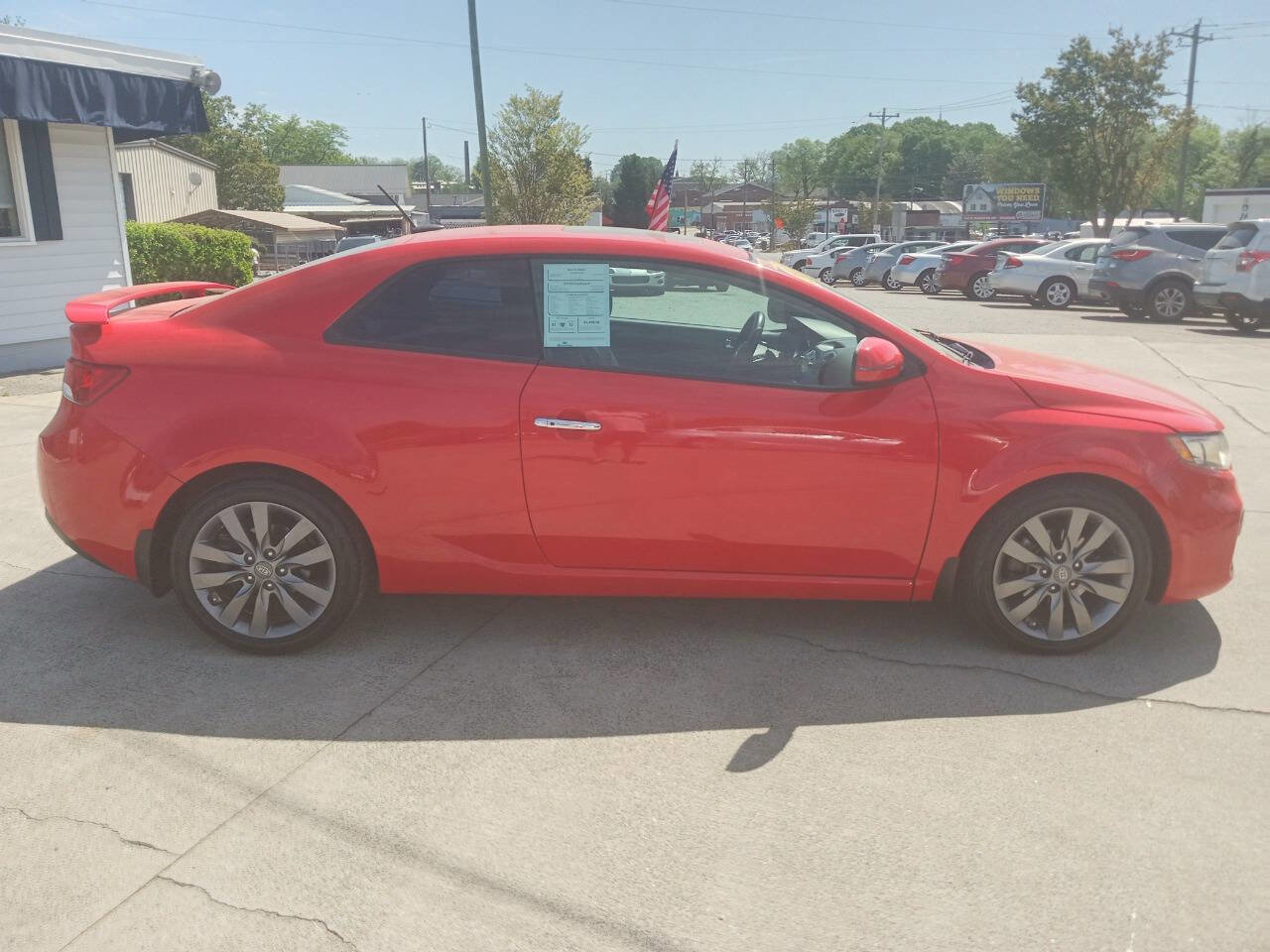 Used 2013 Kia Forte Koup SX w/ Tech Pkg image 4