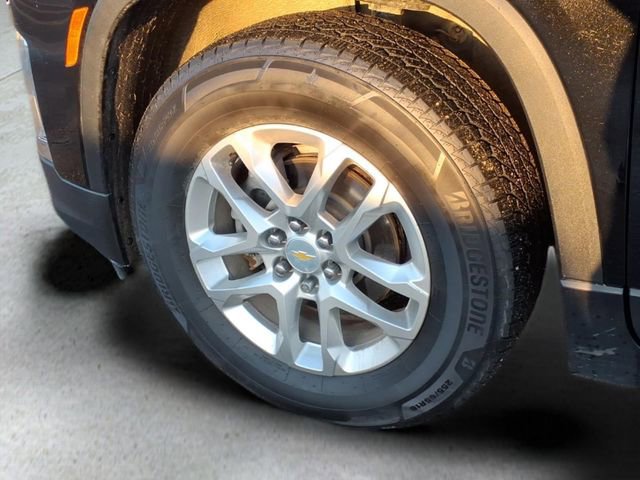 Used 2022 Chevrolet Traverse LS image 10