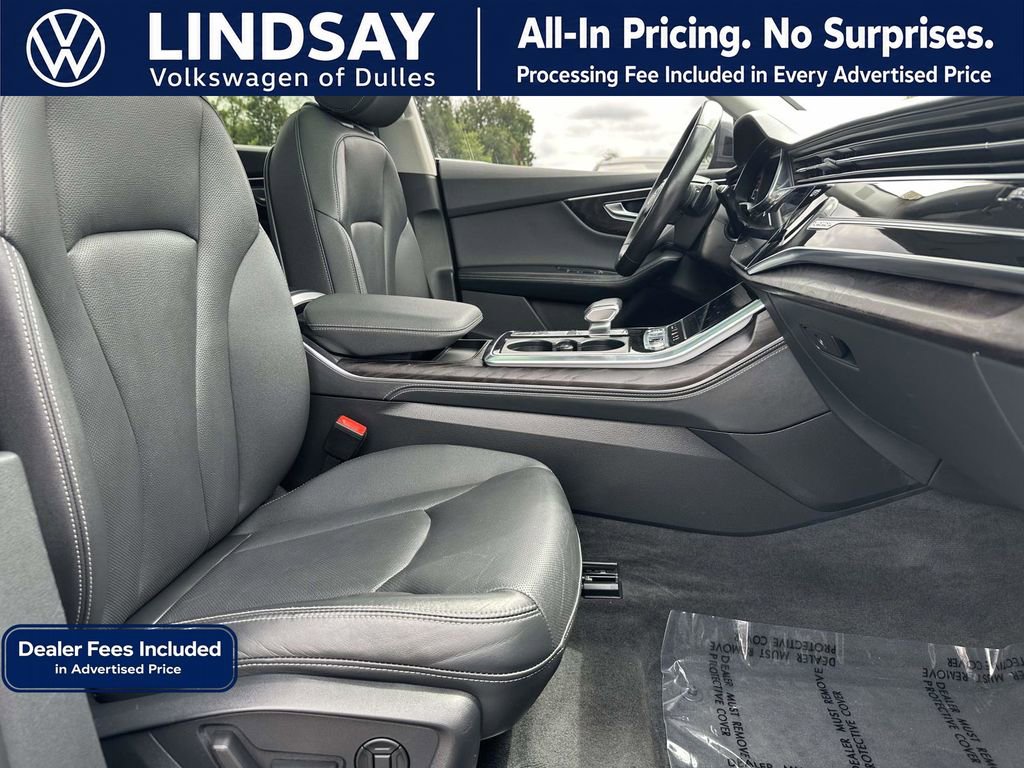 Used 2022 Audi Q8 Prestige w/ Prestige Package AWD/4WD image 12