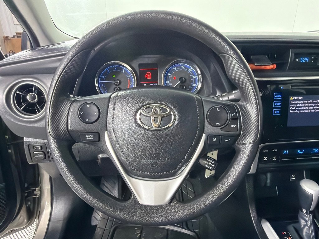 Used 2019 Toyota Corolla LE image 14