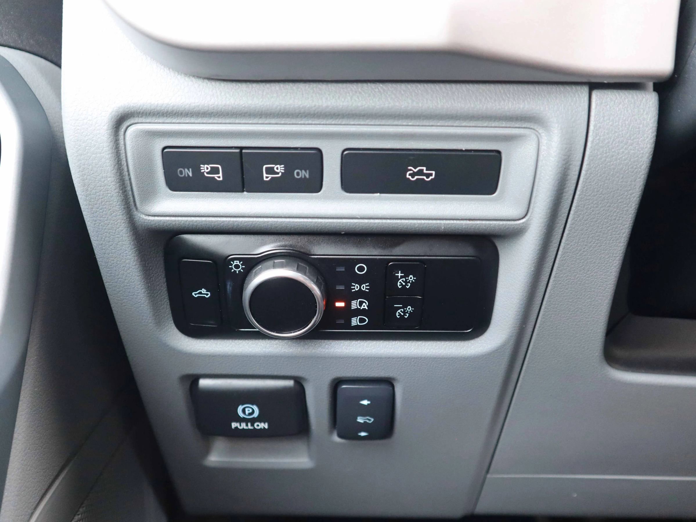 Used 2023 Ford F150 Lightning XLT AWD/4WD image 18