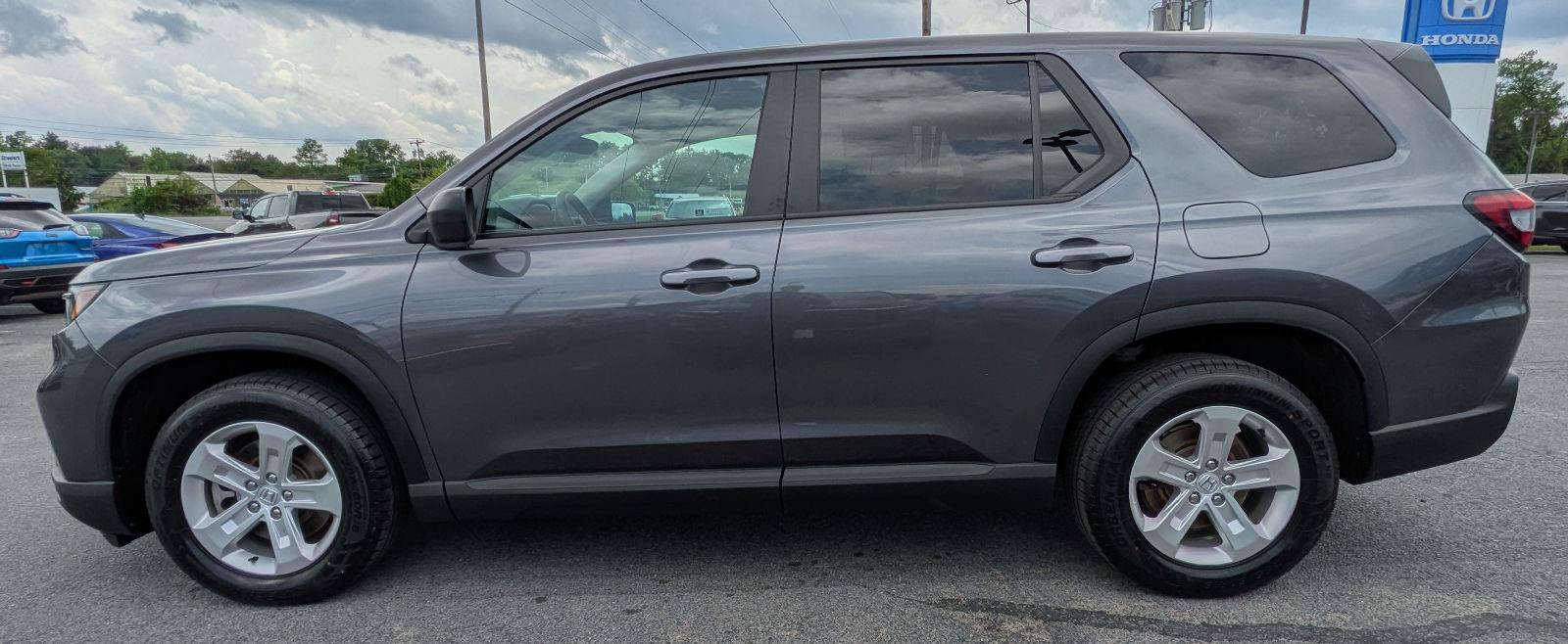 Certified 2023 Honda Pilot LX image 7