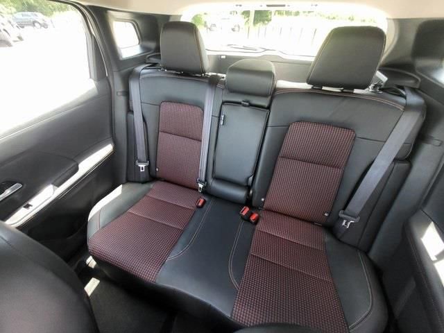 New 2025 Nissan Kicks SR FWD image 12