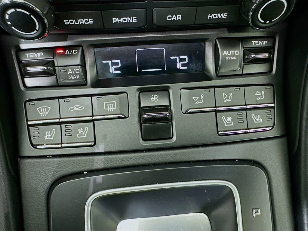 Used 2019 Porsche 911 Turbo image 23