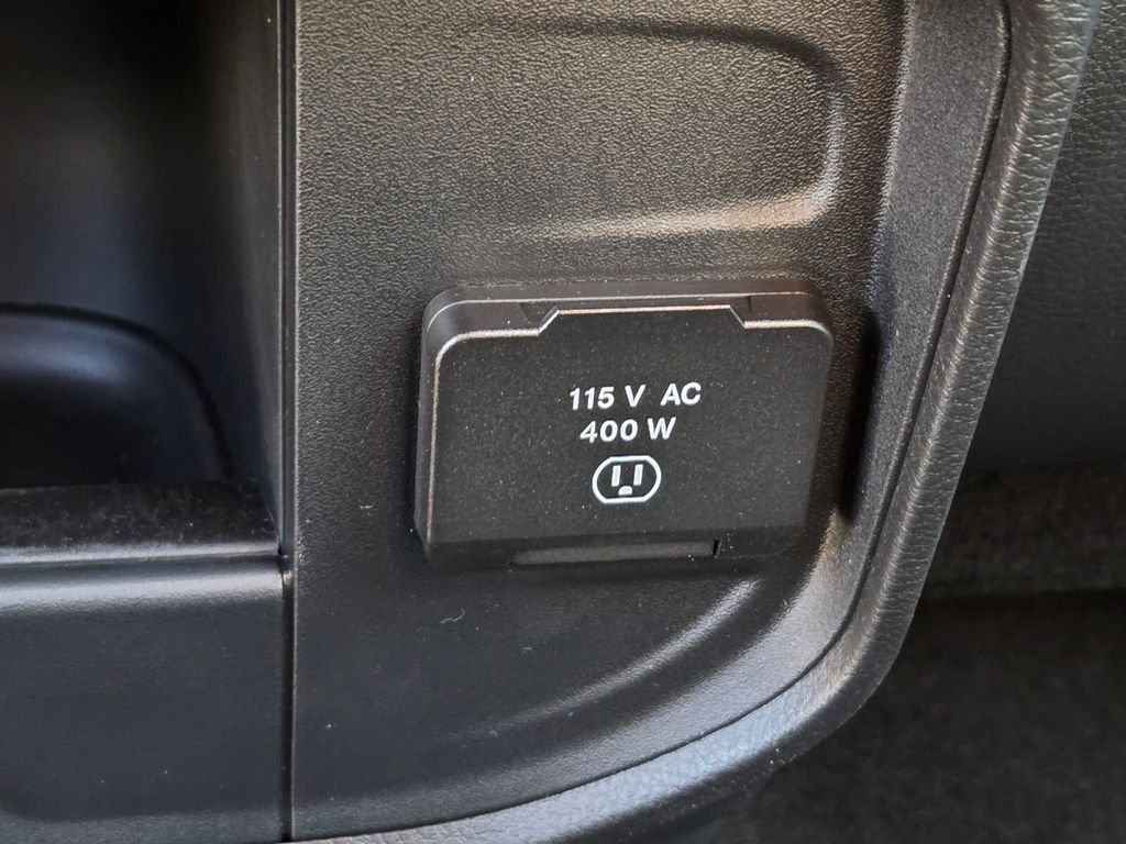 New 2026 RAM 3500 Tradesman AWD/4WD image 17