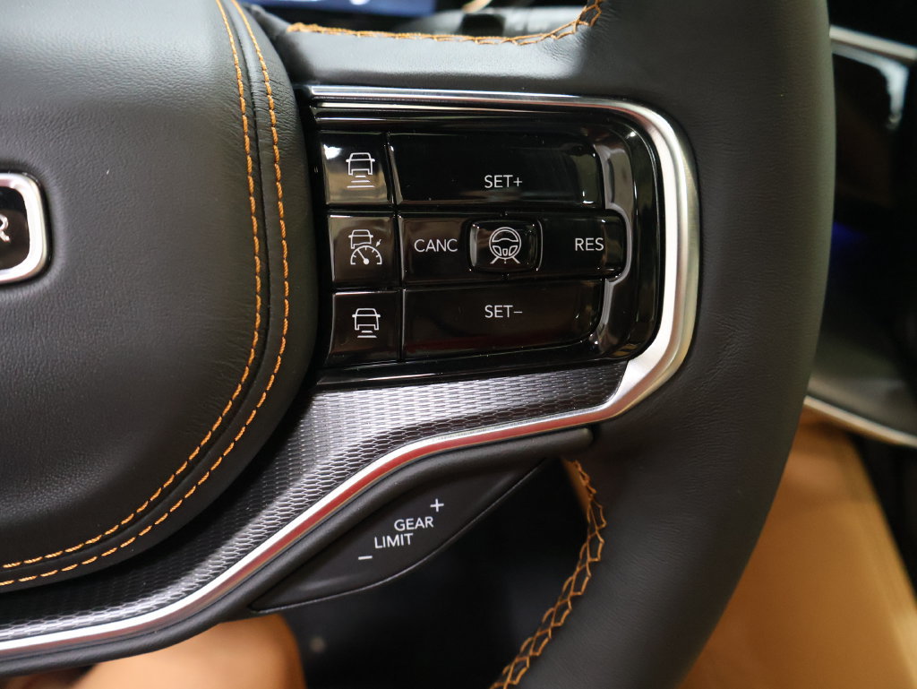 New 2026 Jeep Grand Wagoneer Summit AWD/4WD image 29