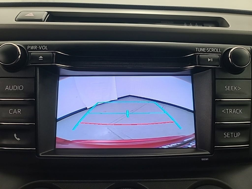 Used 2018 Toyota RAV4 LE image 32