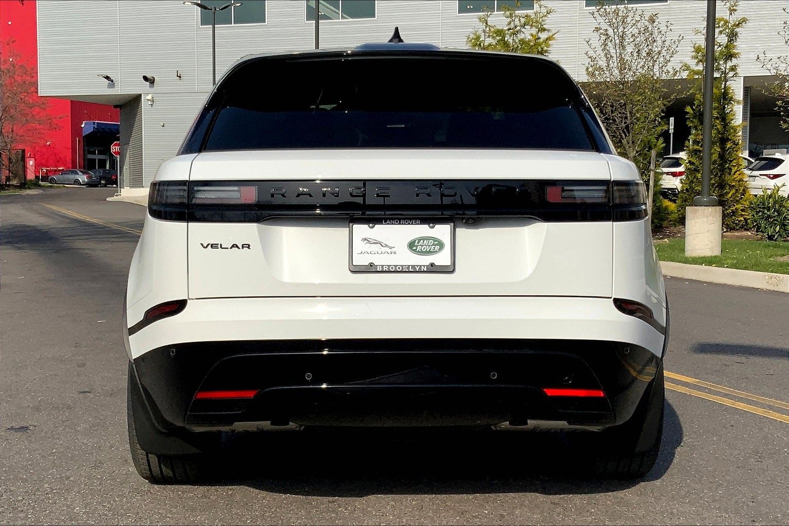 New 2026 Land Rover Range Rover Velar Dynamic SE image 4