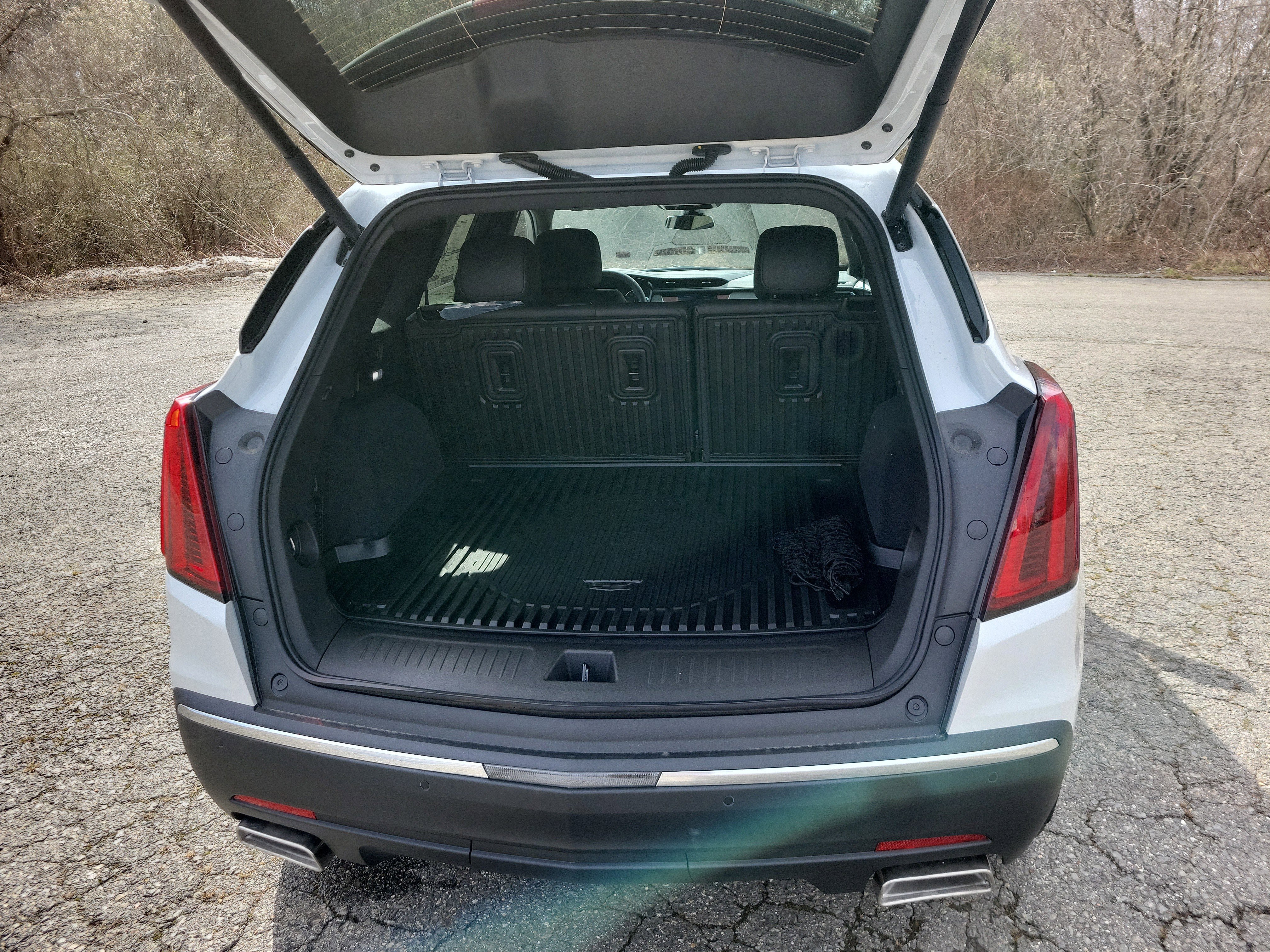 New 2026 Cadillac XT5 Luxury w/ LPO, Floor Liner Package AWD/4WD image 16