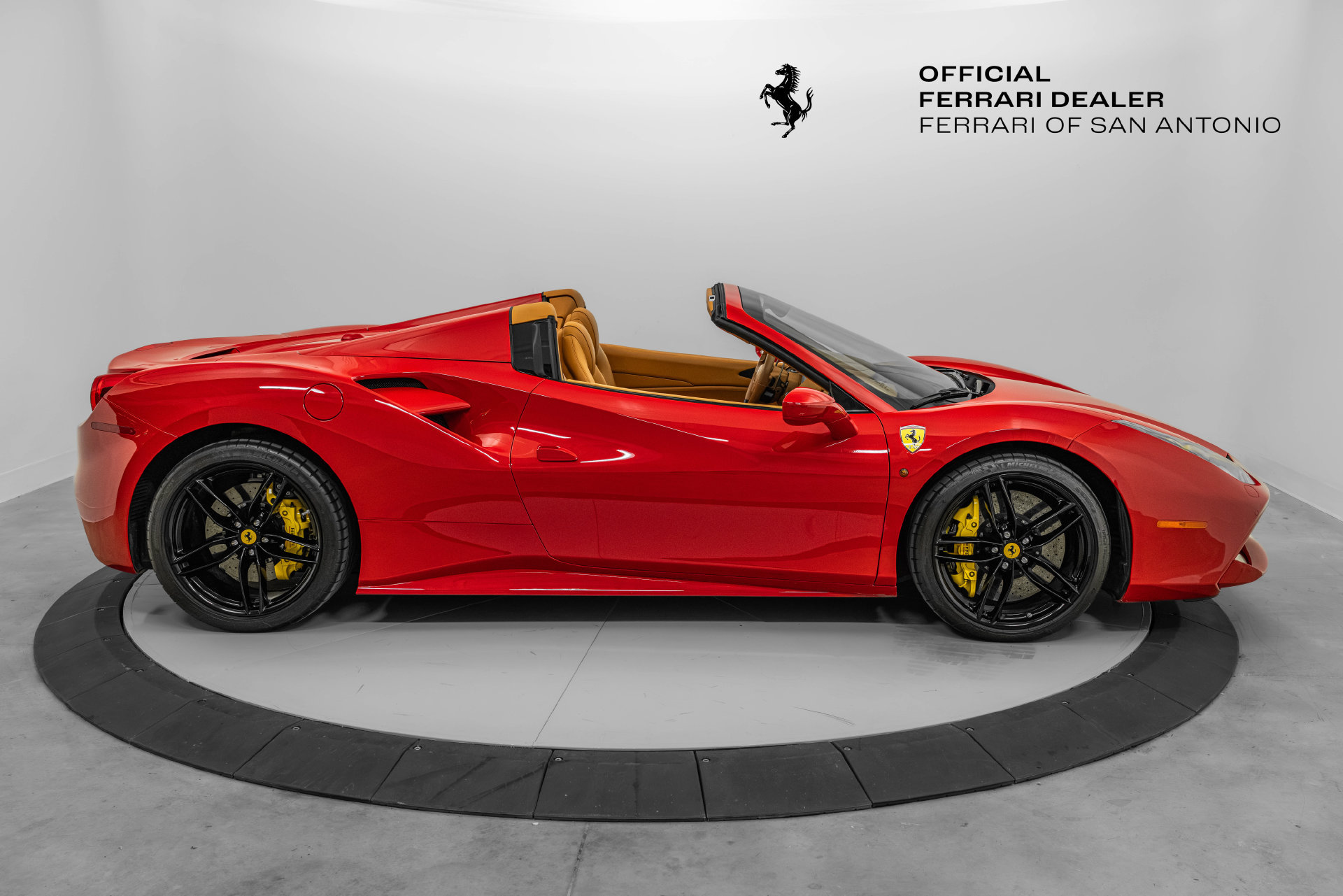 Certified 2017 Ferrari 488 Spider RWD image 9