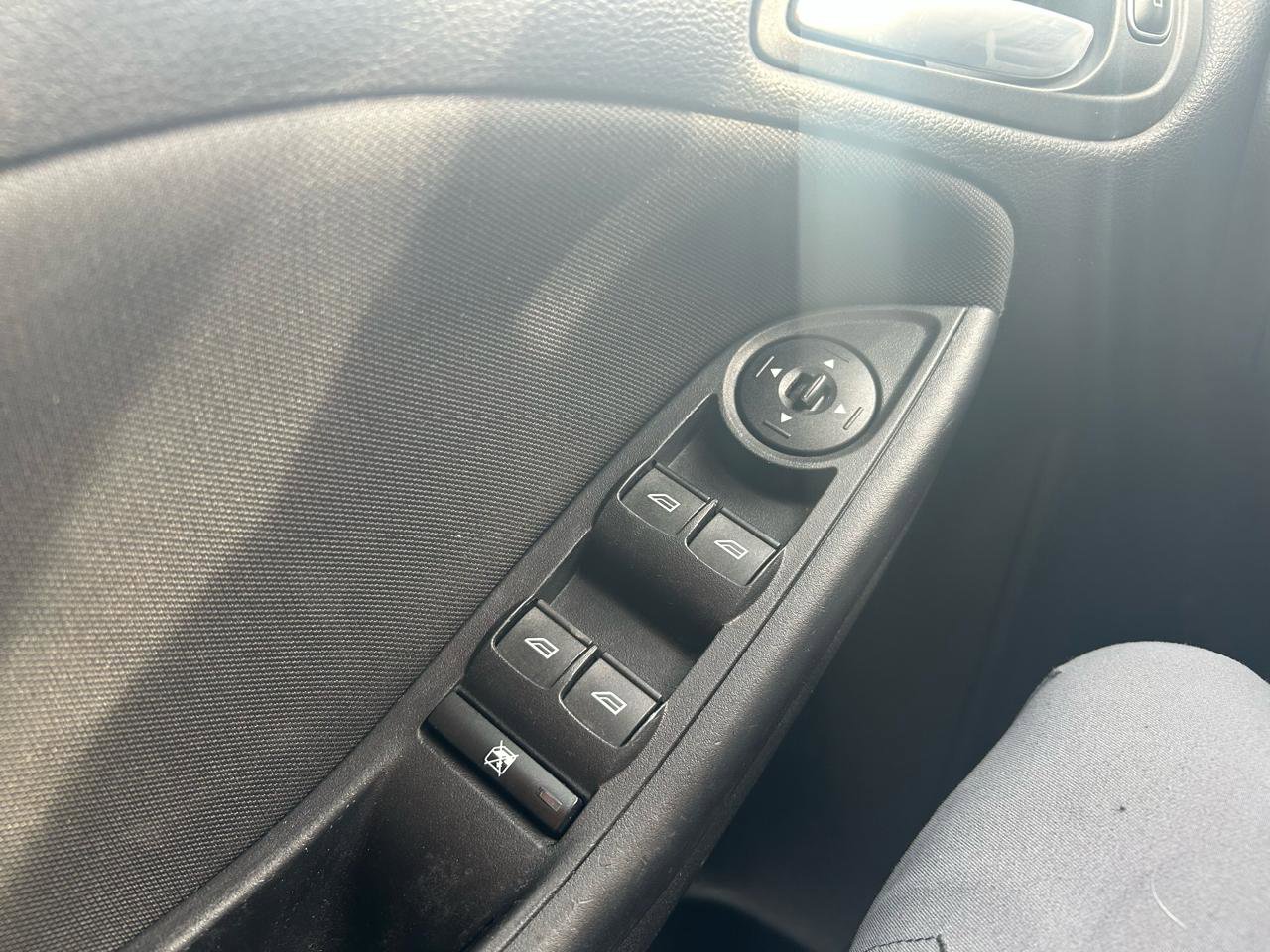 Used 2016 Ford Focus SE image 27