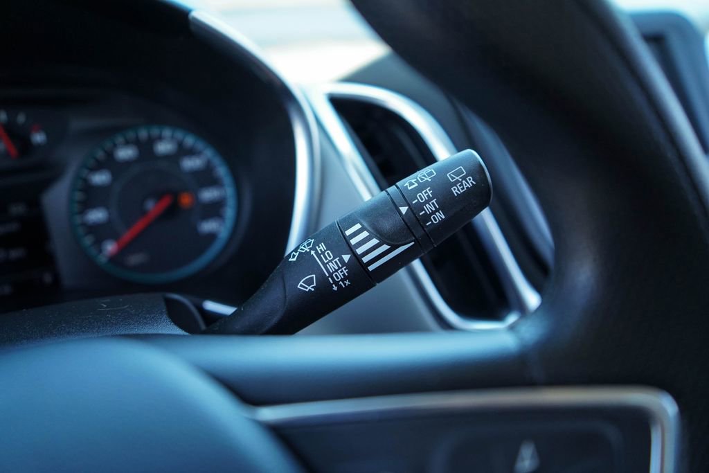 Used 2022 Chevrolet Equinox LS FWD image 31