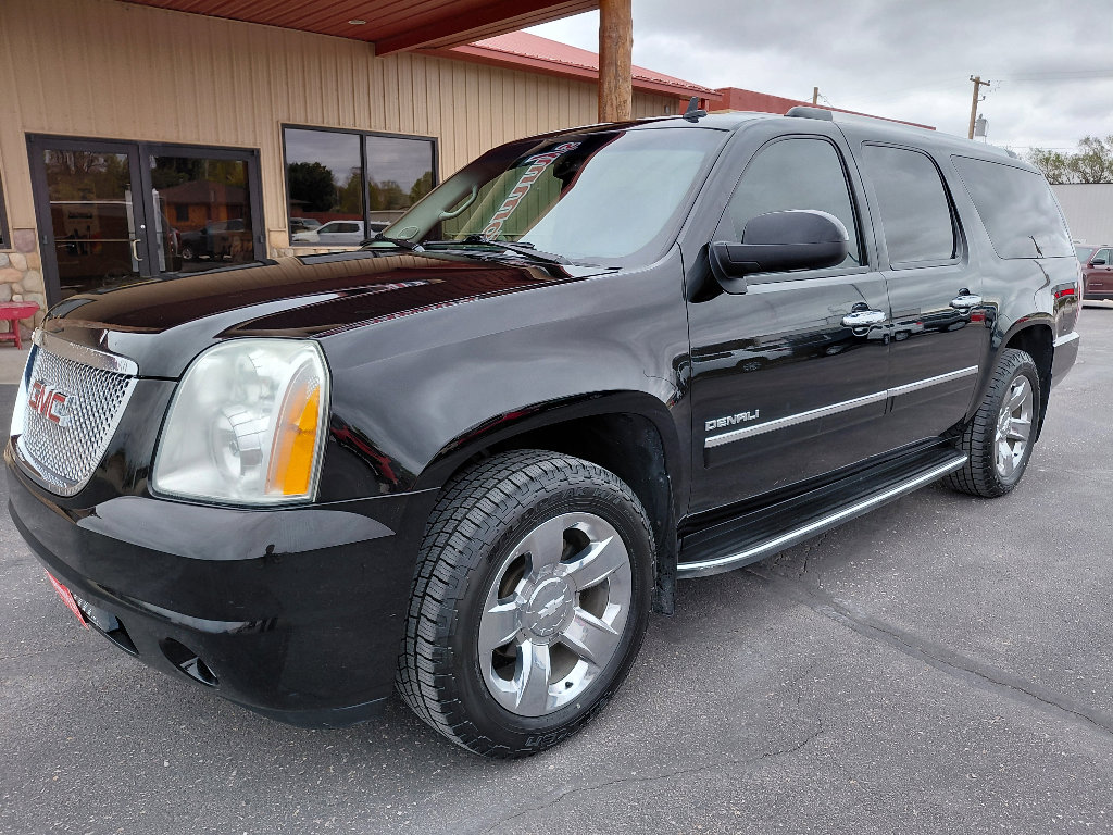 Used 2011 GMC Yukon XL Denali AWD/4WD image 2
