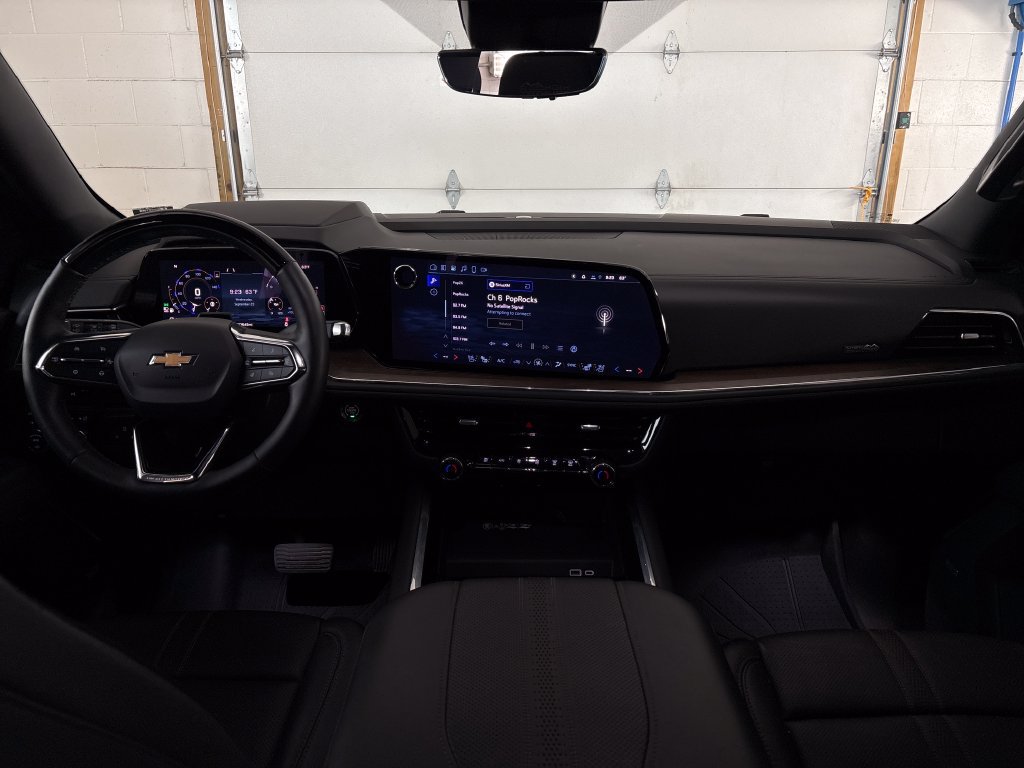 Used 2026 Chevrolet Tahoe High Country AWD/4WD image 18