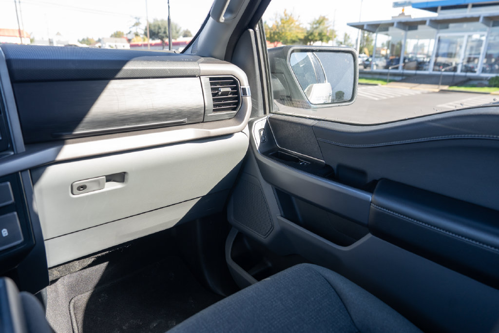 Used 2025 Ford F150 XLT w/ Equipment Group 301A Standard AWD/4WD image 8