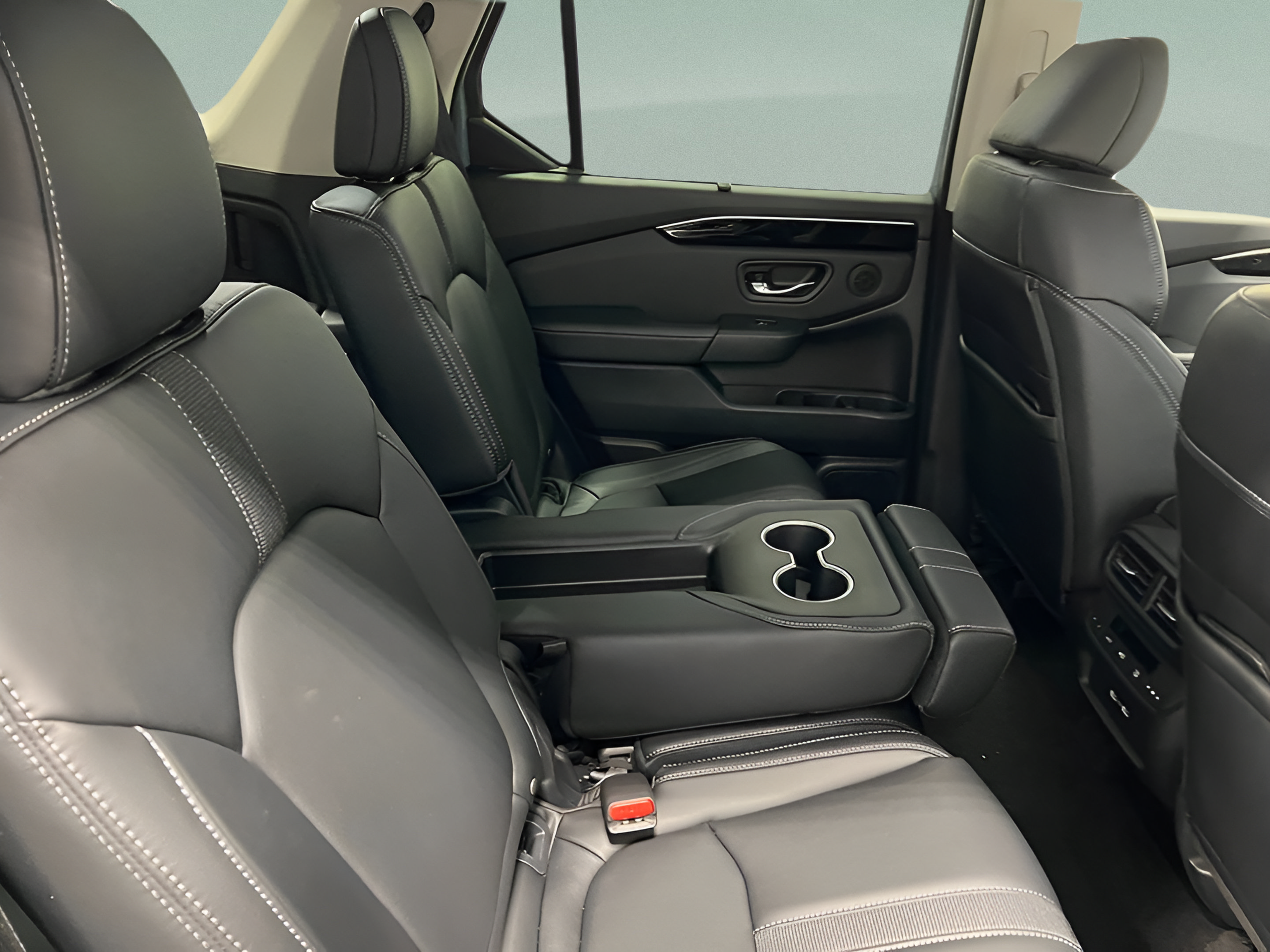 Certified 2025 Honda Pilot Touring image 37