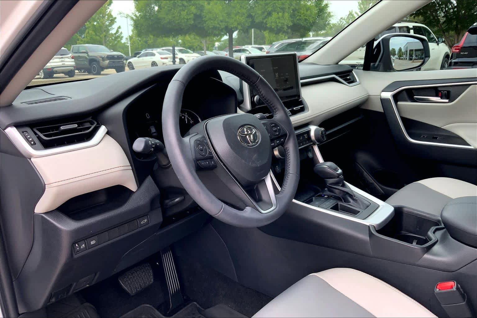 Used 2024 Toyota RAV4 XLE Premium FWD image 18