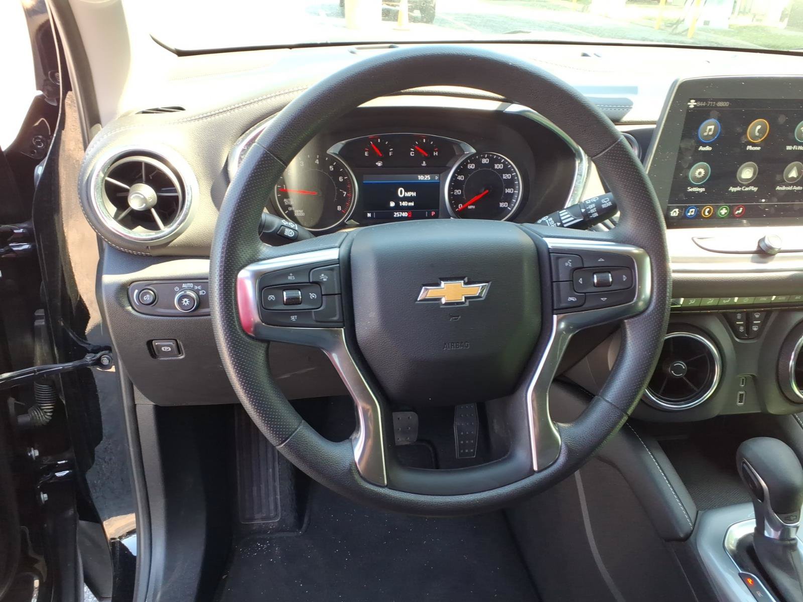 Used 2025 Chevrolet Blazer LT FWD image 8