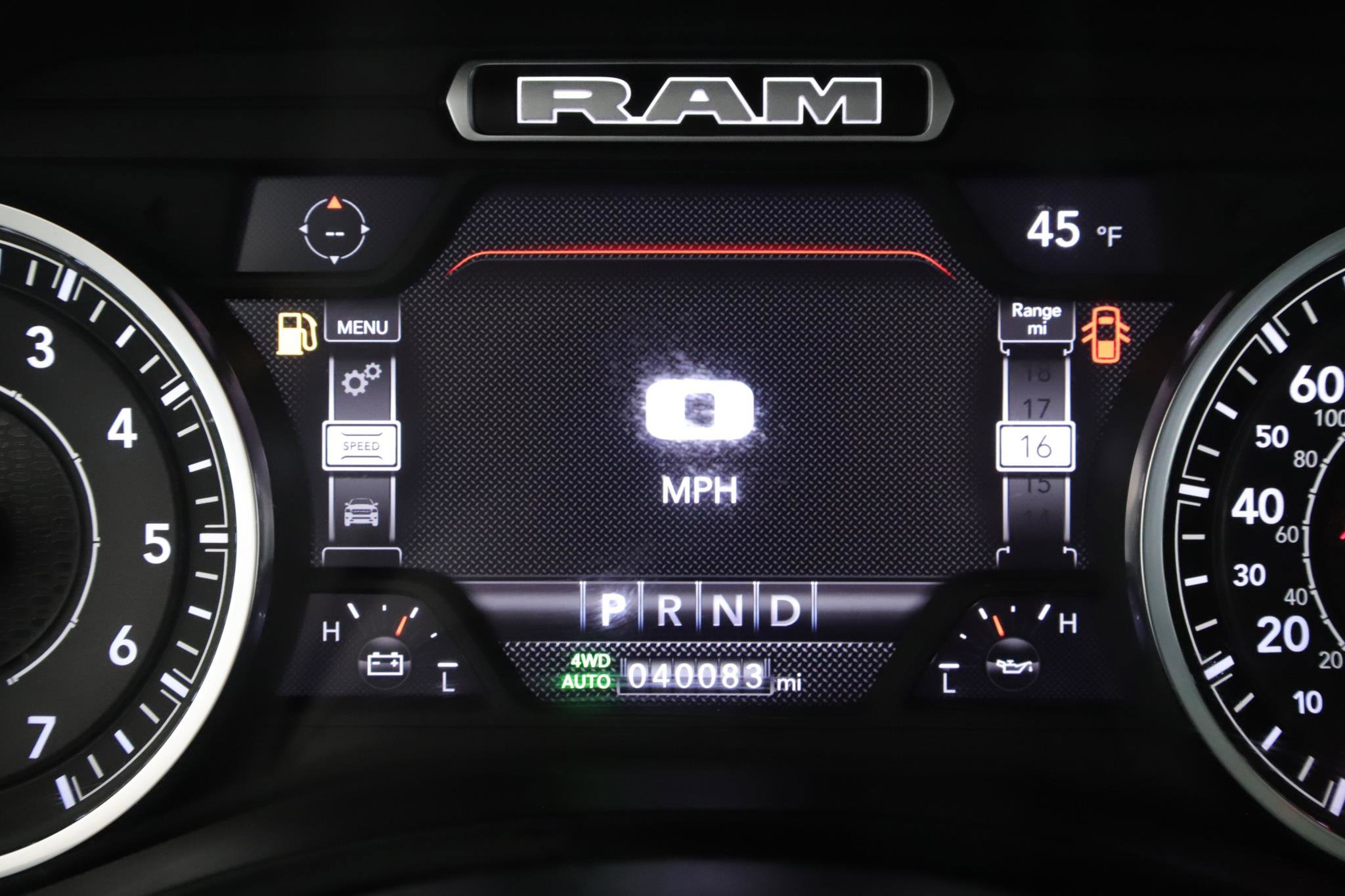 Used 2024 RAM 1500 Laramie AWD/4WD image 12