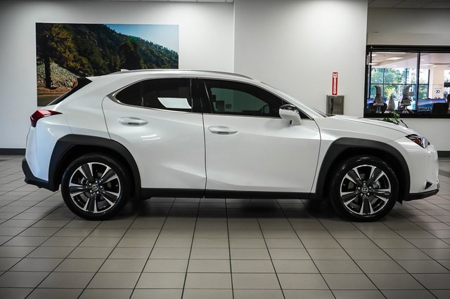 Certified 2024 Lexus UX 250h FWD image 5