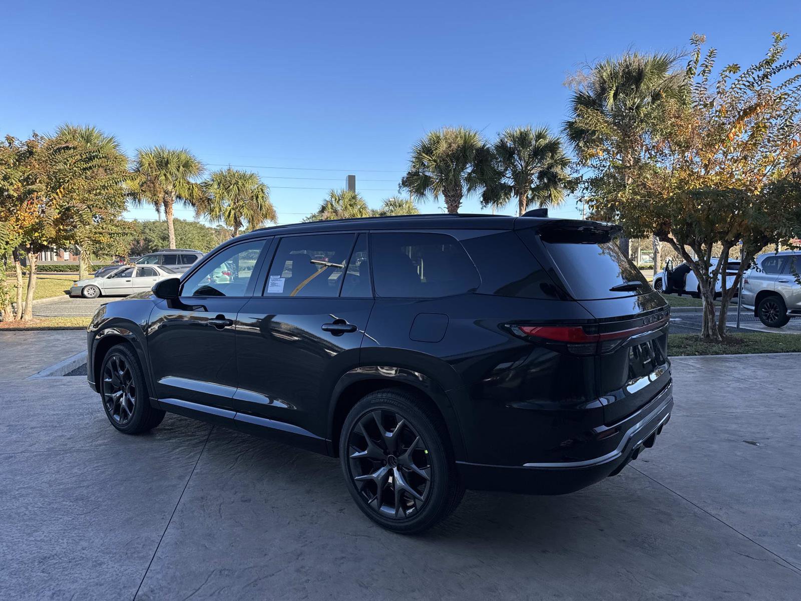 New 2026 Lexus TX 500h AWD image 5