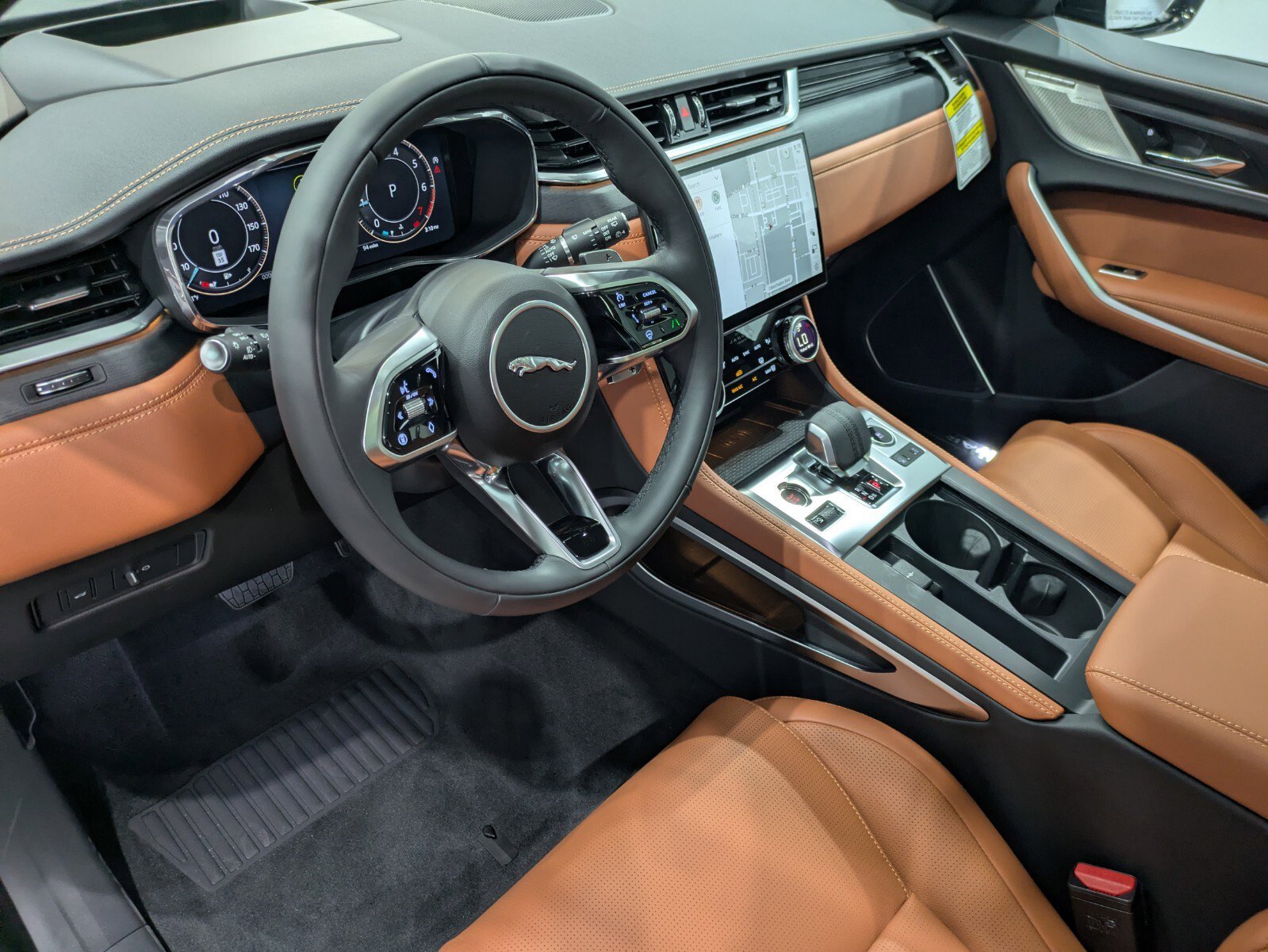 New 2026 Jaguar F-PACE R-Dynamic S image 9