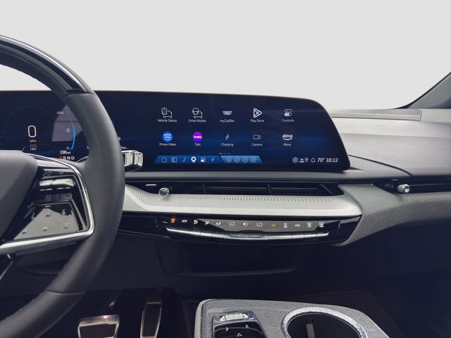 Used 2025 Cadillac Optiq Sport 2 image 15