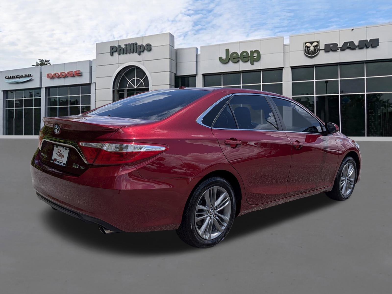 Used 2016 Toyota Camry SE FWD image 3
