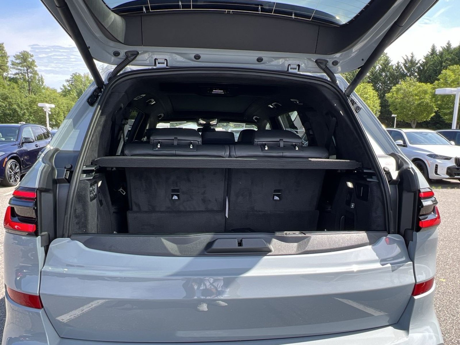 New 2027 BMW X7 xDrive40i w/ M Sport Package AWD/4WD image 24