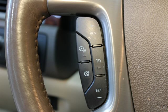 Used 2014 Chevrolet Suburban LTZ AWD/4WD image 25
