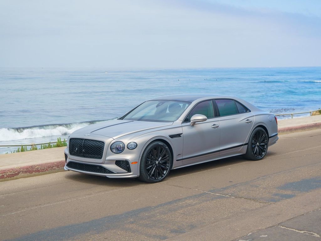Used 2025 Bentley Flying Spur Plug-In Hybrid AWD/4WD image 1