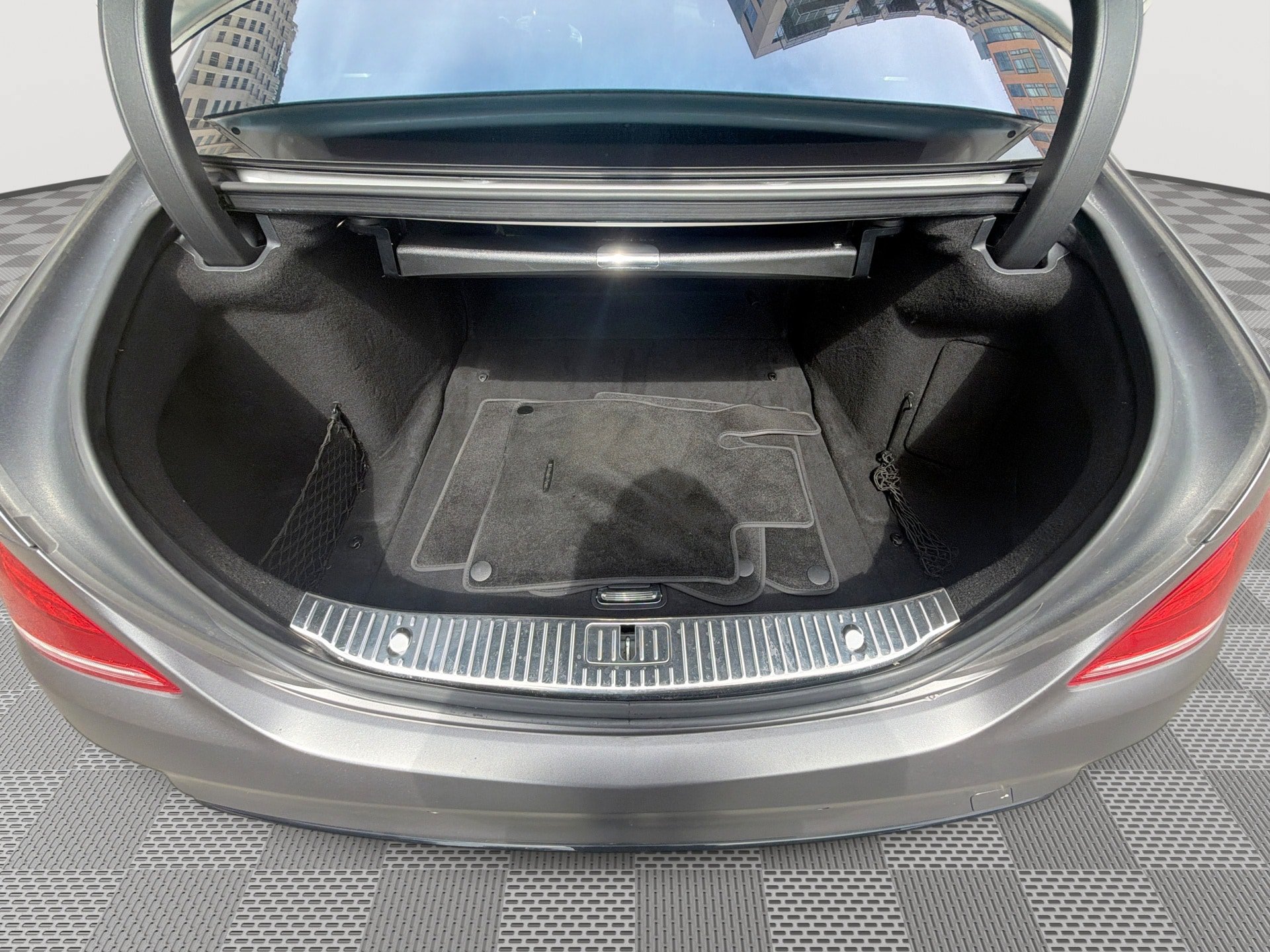 Used 2016 Mercedes-Benz S 550 Sedan image 22